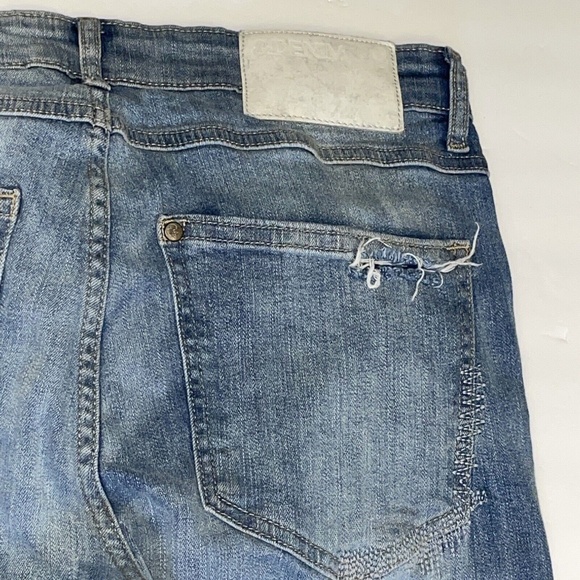 & Denim Jeans H&M Womens Size 32/32 Jeggings Distressed  Stretch Super Skinny - Picture 7 of 9